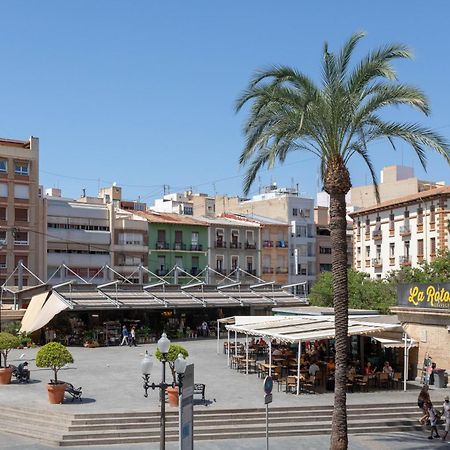 Reina Victoria El Mercado Alicante Exterior foto